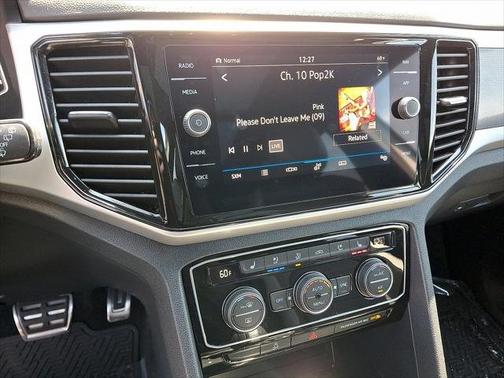 Opal White Pearl 2023 Volkswagen Atlas Cross Sport 3.6L V6 SEL Premium R-Line 4MOTION