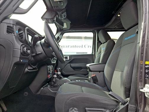 Granite Crystal Metallic Clearcoat 2024 Jeep Wrangler 4xe Rubicon 4x4