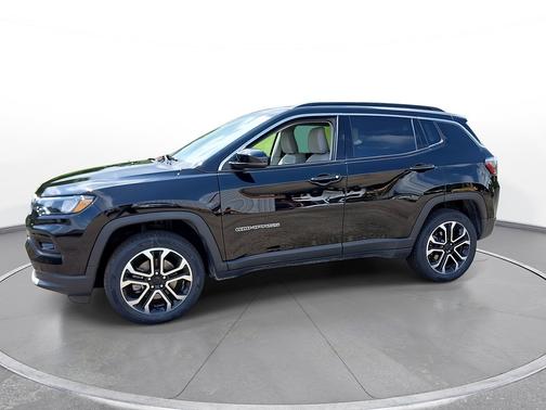 Diamond Black Crystal Pearlcoat 2022 Jeep Compass Limited 4x4