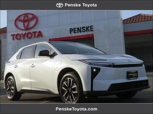 Pear 2026 Toyota bZ XLE Plus
