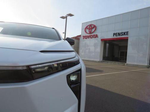 Pear 2026 Toyota bZ XLE Plus