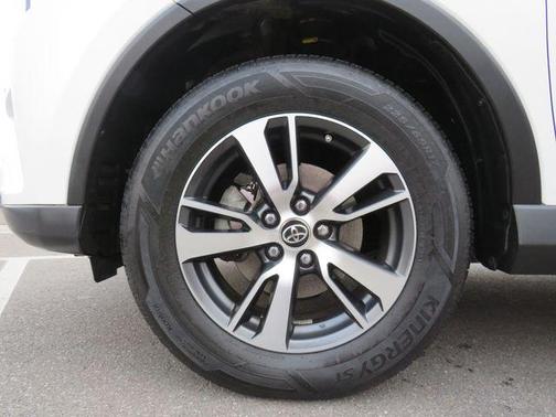 Super White 2016 Toyota RAV4 XLE