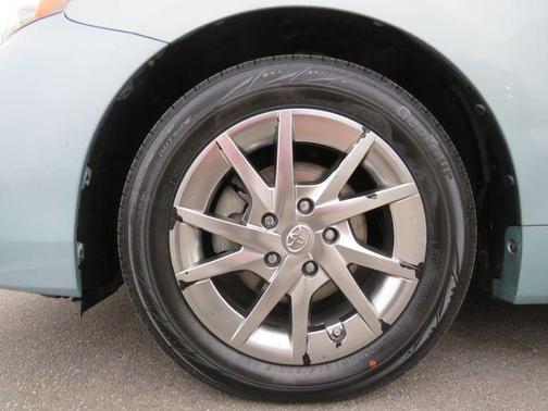 Sea Glass Pearl 2015 Toyota Prius v Five