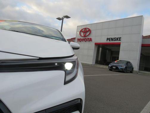 Ice Cap 2024 Toyota Corolla Hybrid SE