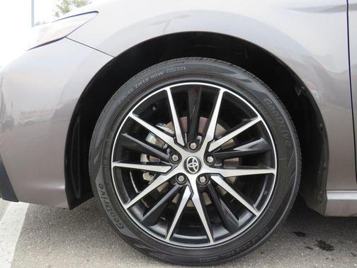 Predawn Gray Mica 2023 Toyota Camry SE