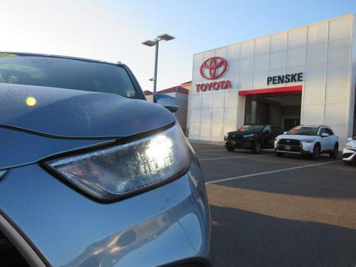 Moon Dust 2023 Toyota Highlander XLE