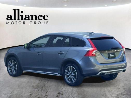 Osmium Grey Metallic 2017 Volvo V60 Cross Country T5