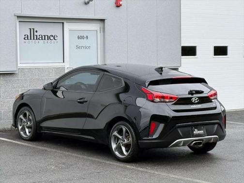 2019 Hyundai Veloster 2