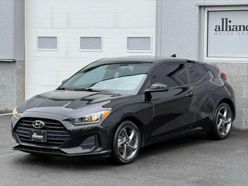 2019 Hyundai Veloster 2