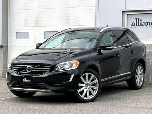 Onyx Black Metallic 2017 Volvo XC60 T5 Inscription