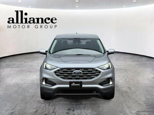 Iconic Silver Metallic 2022 Ford Edge Titanium