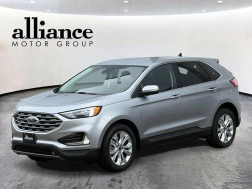 Iconic Silver Metallic 2022 Ford Edge Titanium