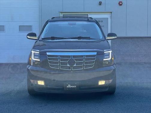2011 Cadillac Escalade Luxury