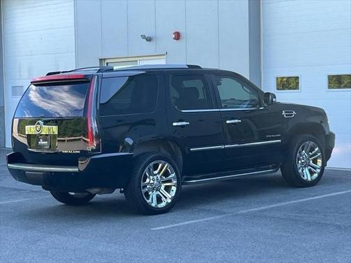 2011 Cadillac Escalade Luxury