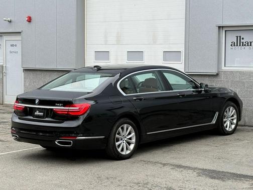 2019 BMW 740 xDrive