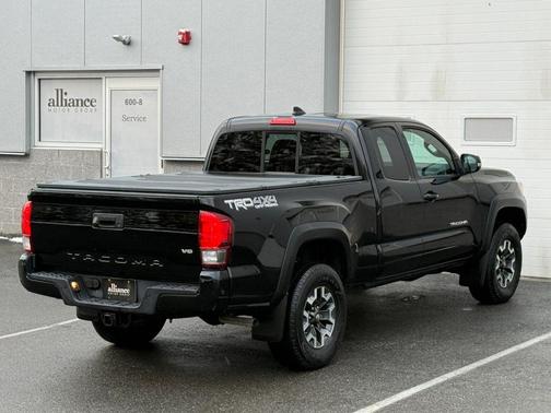 2016 Toyota Tacoma TRD Sport