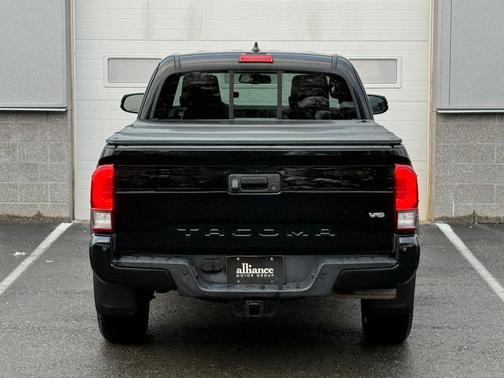 2016 Toyota Tacoma TRD Sport