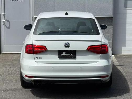 2016 Volkswagen Jetta 2.0T GLI SEL
