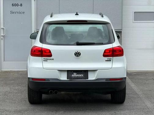 2018 Volkswagen Tiguan Limited 2.0T 4MOTION
