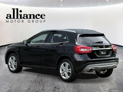 Black 2016 Mercedes-Benz GLA-Class 4MATIC