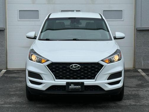 2021 Hyundai TUCSON SE