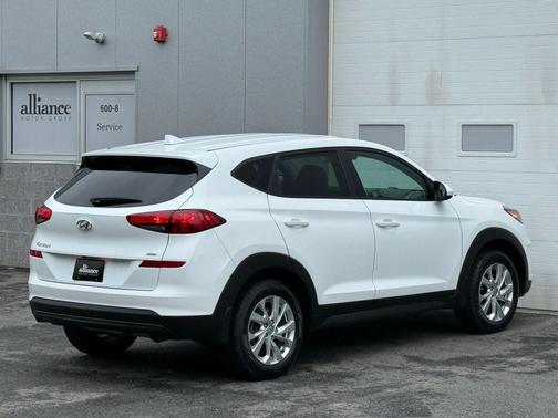 2021 Hyundai TUCSON SE