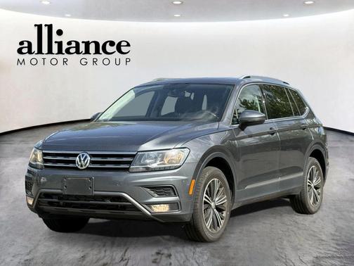 Platinum Gray Metallic 2019 Volkswagen Tiguan 2.0T SEL