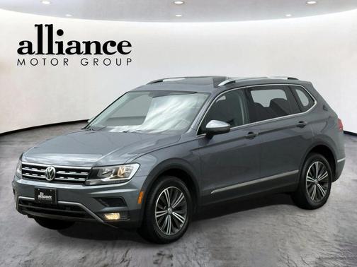 Platinum Gray Metallic 2019 Volkswagen Tiguan 2.0T SEL