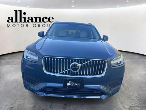 Denim Blue Metallic 2020 Volvo XC90 T5 Momentum