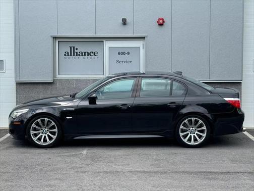 2009 BMW M5 Base