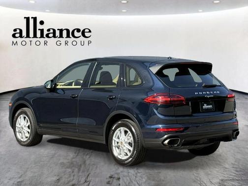 Moonlight Blue Metallic 2016 Porsche Cayenne Cayenne