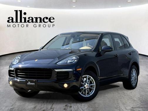 Moonlight Blue Metallic 2016 Porsche Cayenne Cayenne