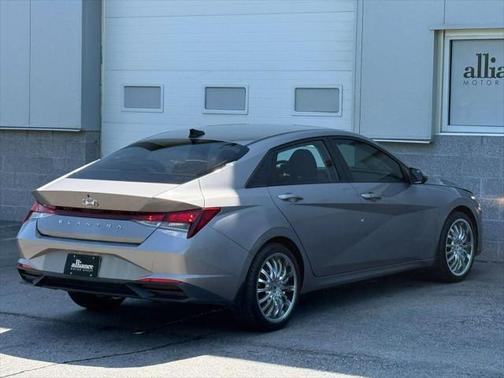 2021 Hyundai ELANTRA SEL
