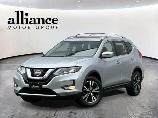 Brilliant Silver 2017 Nissan Rogue SL