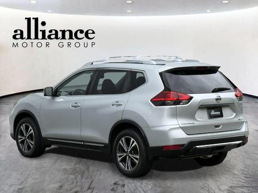 Brilliant Silver 2017 Nissan Rogue SL