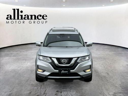 Brilliant Silver 2017 Nissan Rogue SL