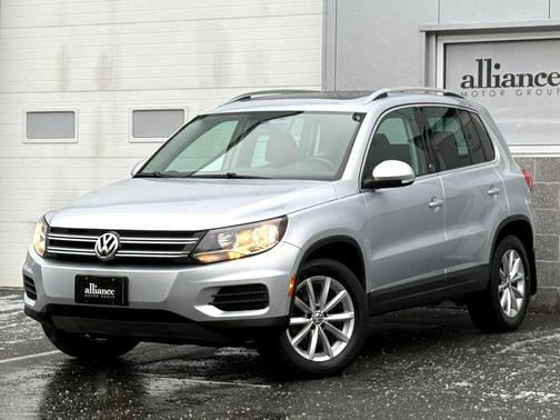 2017 Volkswagen Tiguan 2.0T Wolfsburg Edition