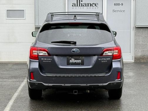 Gray 2017 Subaru Outback 3.6R Limited
