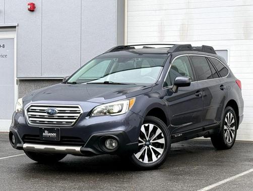 Gray 2017 Subaru Outback 3.6R Limited