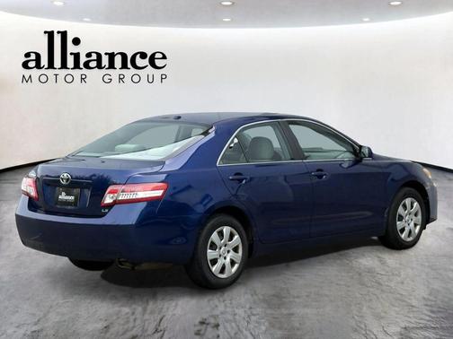 Blue Ribbon Metallic 2011 Toyota Camry LE