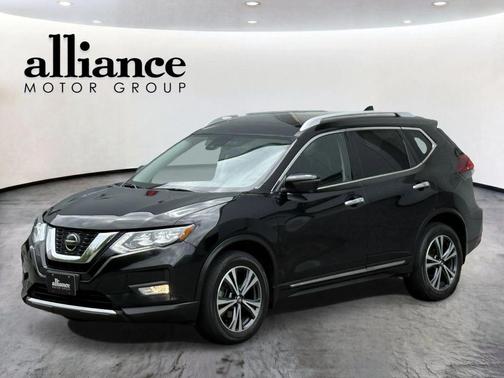 Magnetic Black 2018 Nissan Rogue SL