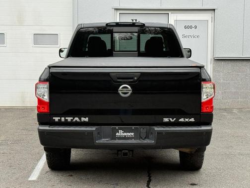 2018 Nissan Titan SV