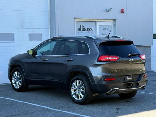 2014 Jeep Cherokee Sport