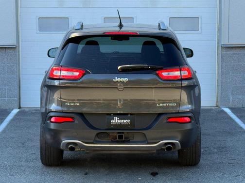 2014 Jeep Cherokee Sport