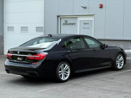 2016 BMW 750 i xDrive