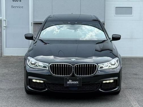 2016 BMW 750 i xDrive