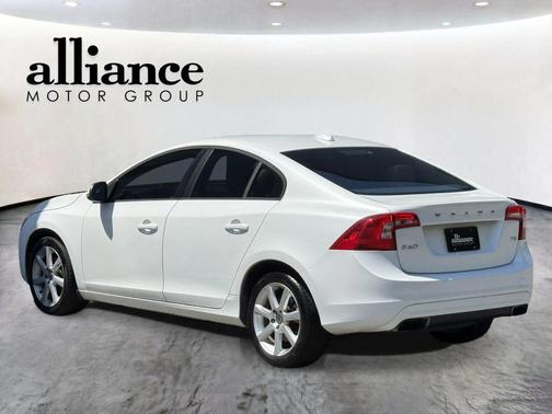 Crystal White Pearl 2016 Volvo S60 T5 Drive-E