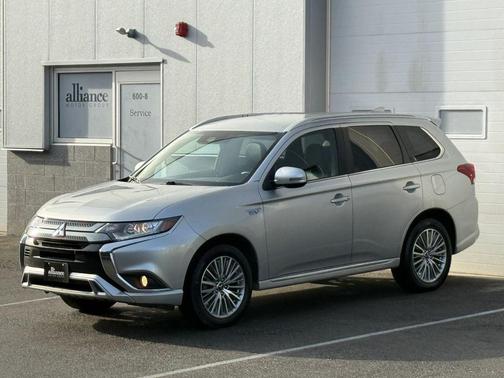 2022 Mitsubishi Outlander PHEV SEL