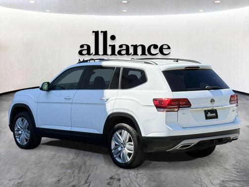 Pure White 2020 Volkswagen Atlas 3.6L SE w/Technology