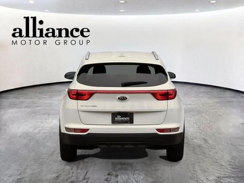 Clear White 2019 Kia Sportage LX